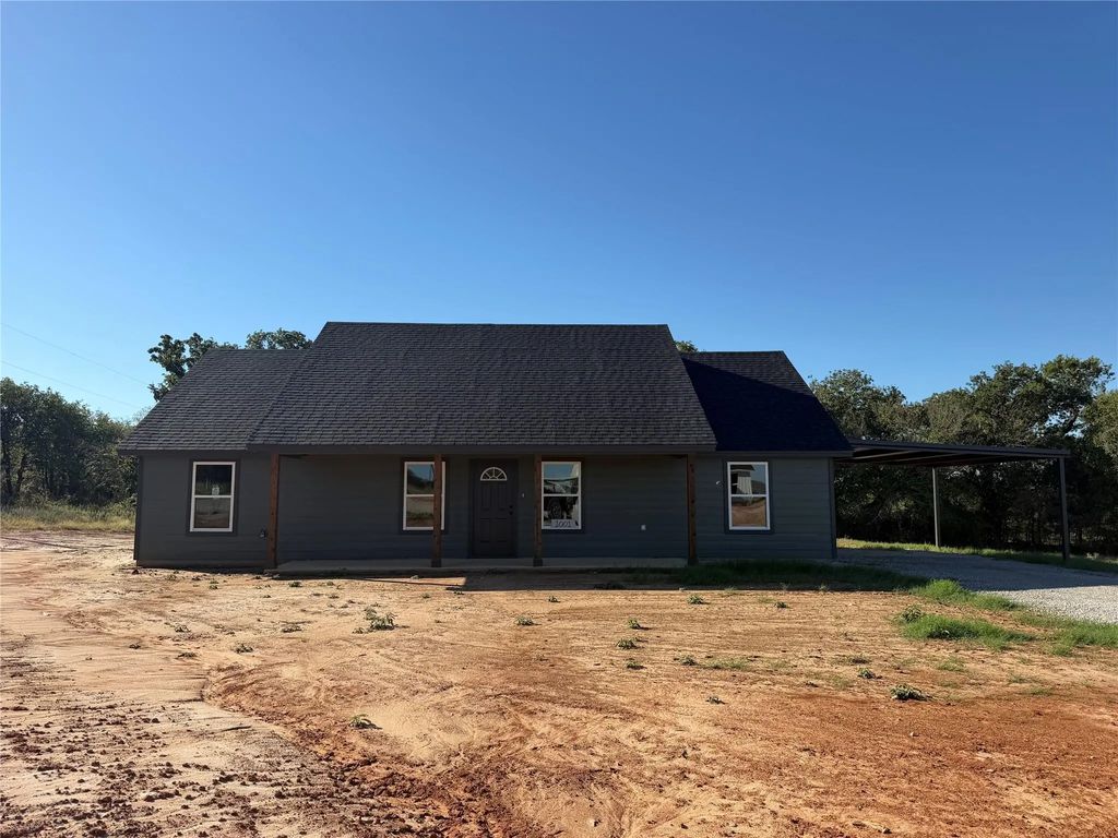 1001 Virgil Court, Springtown
