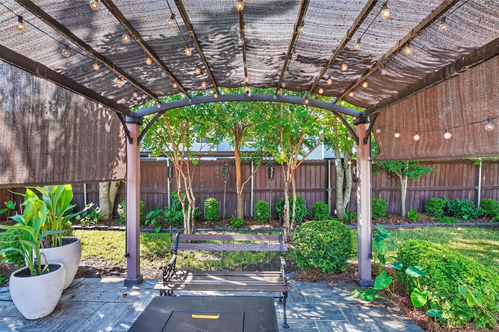 7610 University Drive, Shreveport
