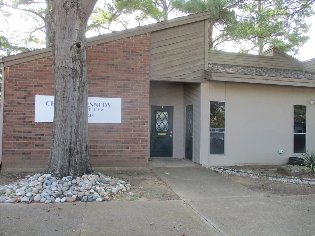 2403 Cales Drive B & C, Arlington