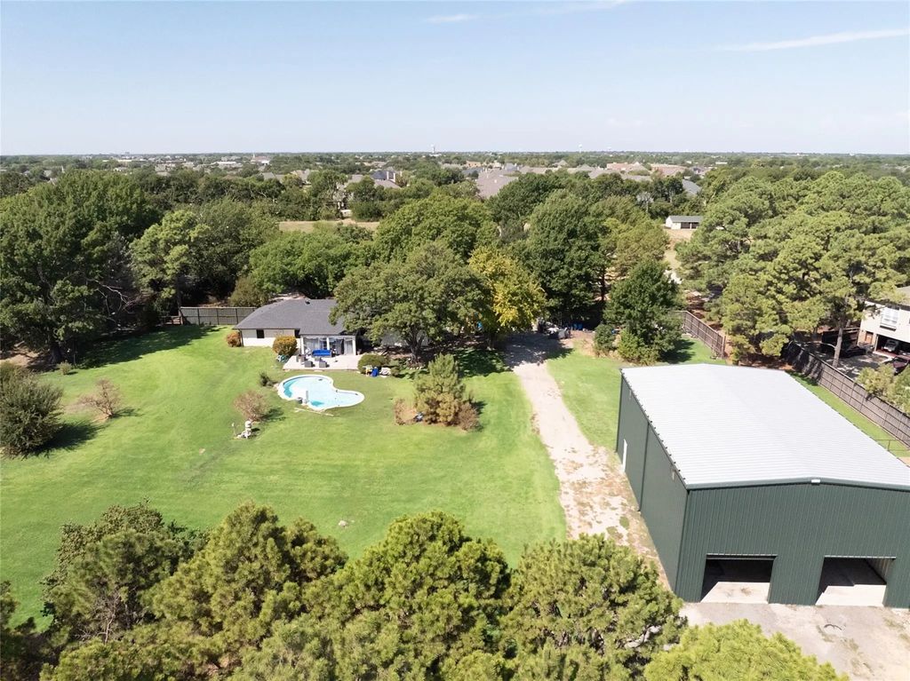 440 Holly Lane, Lucas