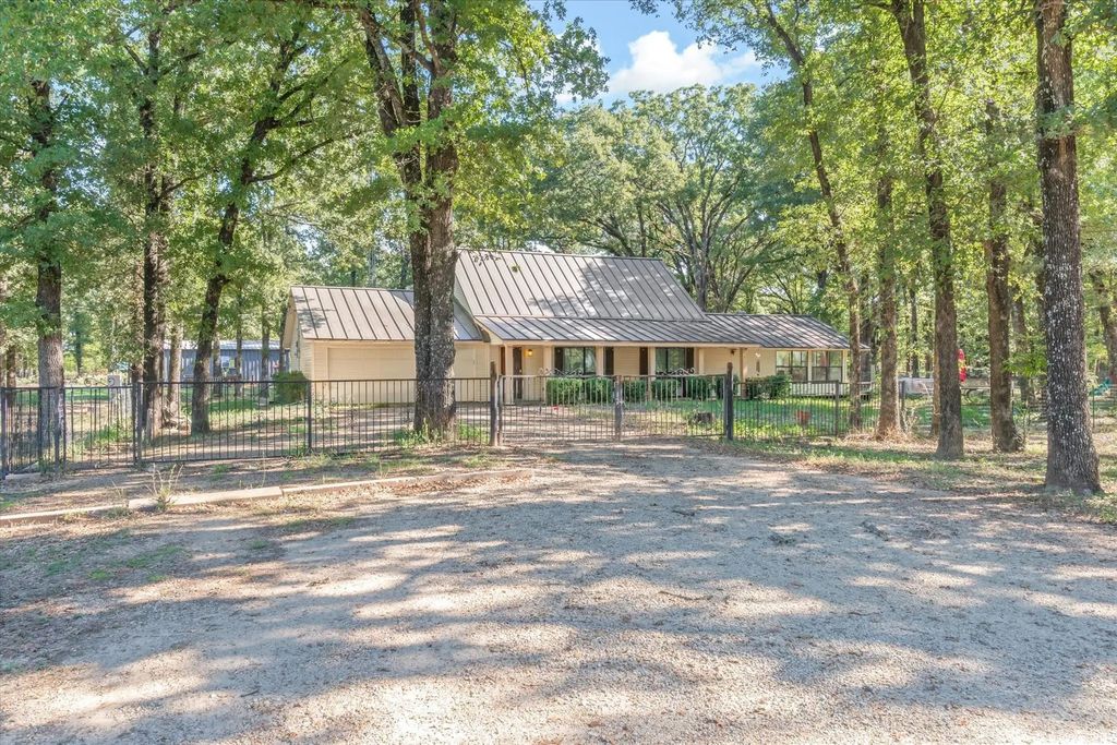 753 Vz County Road 3617, Edgewood