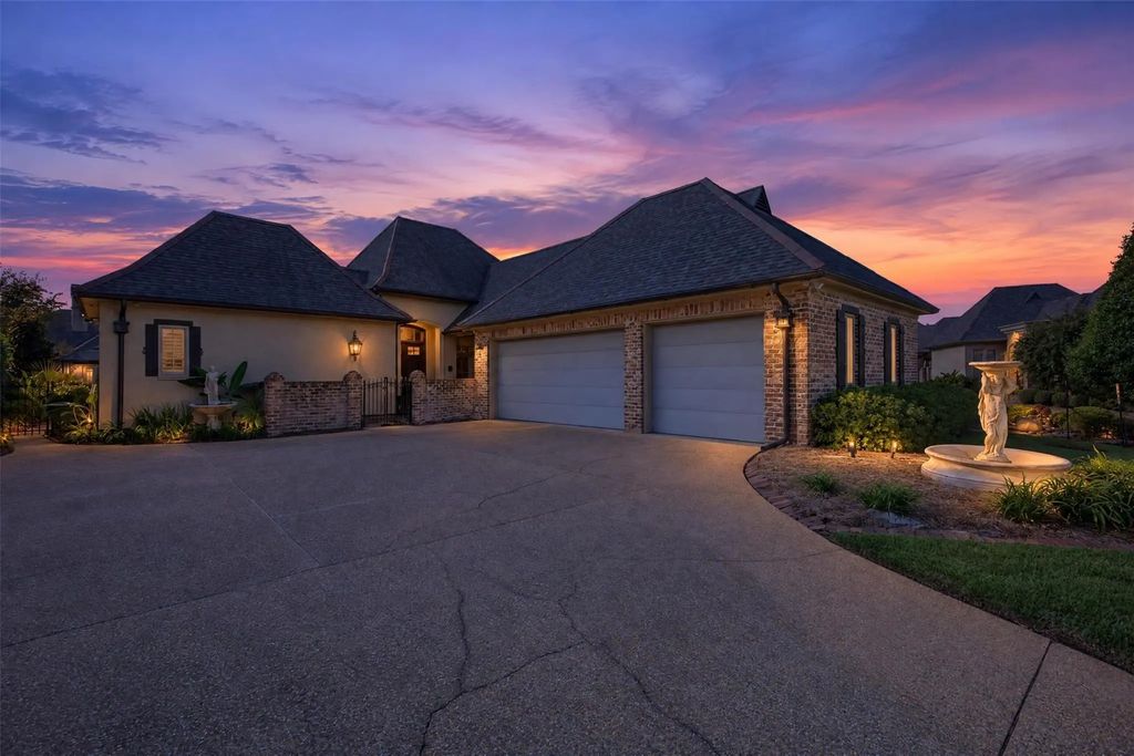 103 Calais Court, Bossier City
