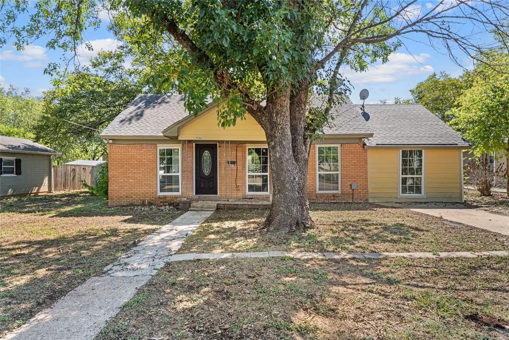 1126 W 7th Street, McGregor