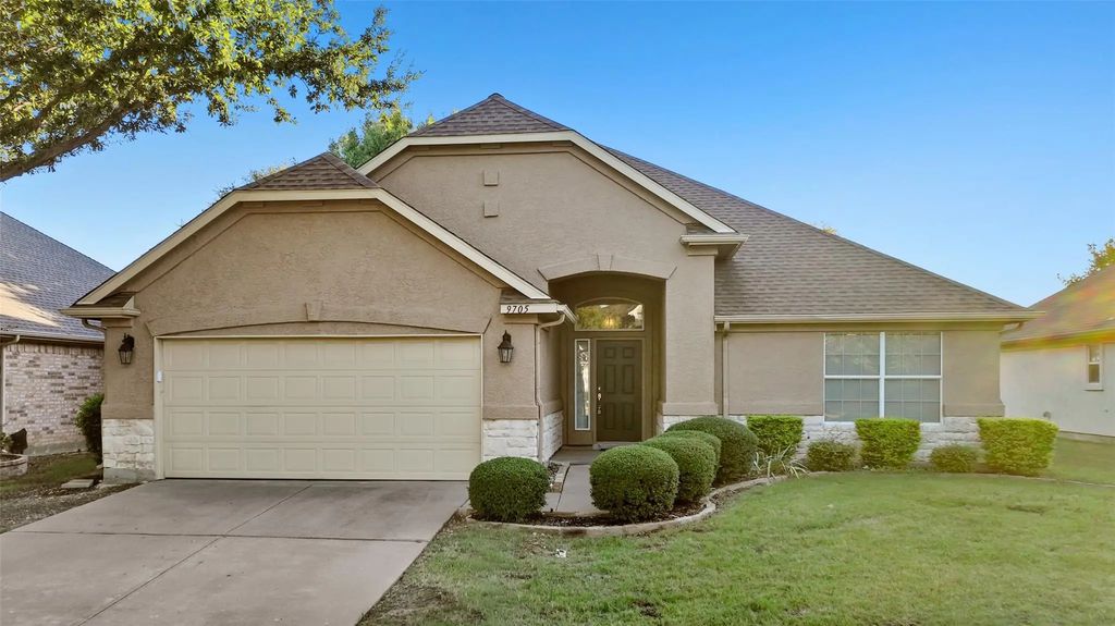 9705 Pinewood Drive, Denton