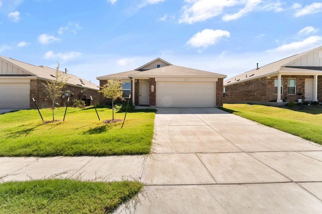 1948 Kiwi Drive, Royse City