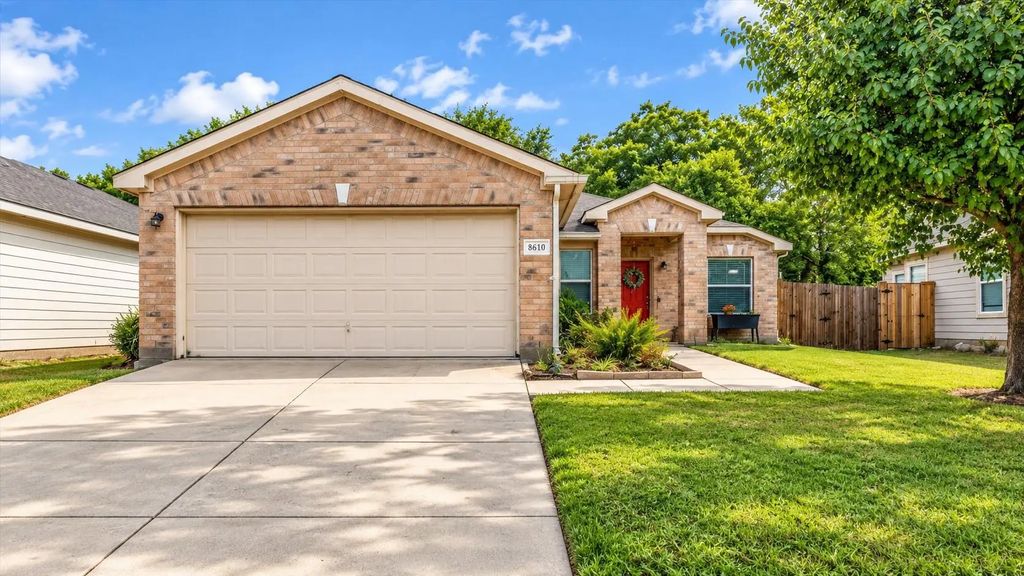 8610 Mountain Bluff, Dallas