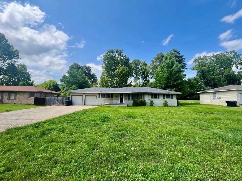 117 E Hoyt Drive, Longview