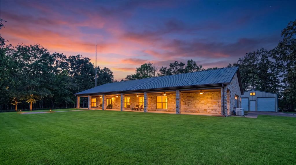 592 Rs County Road 1151, Emory