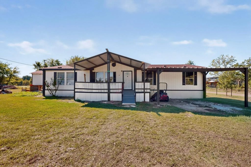 15825 Wingham Road, Caney City