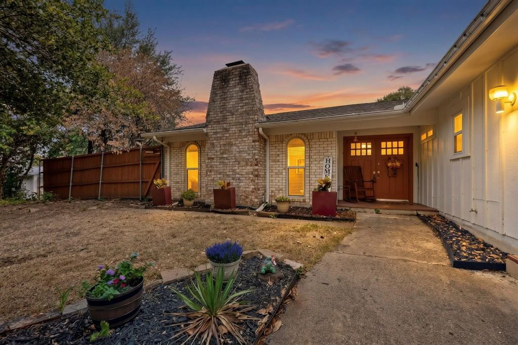 1418 Stony Brook Lane, Garland