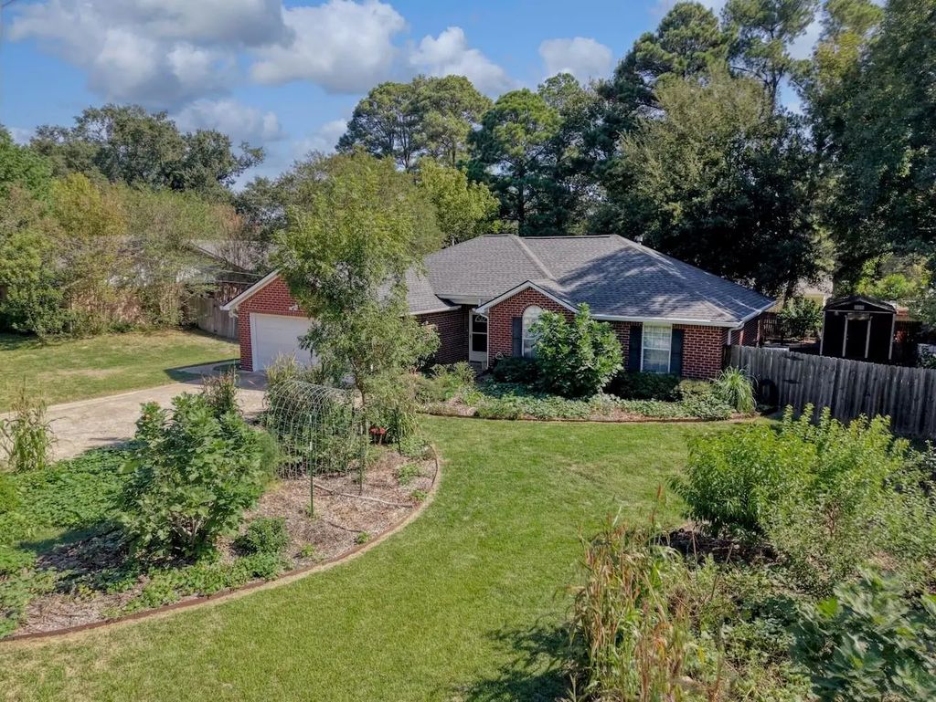 1006 Carol Drive, Lindale