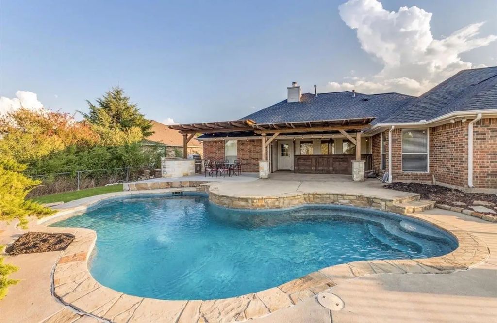 11068 Prairie Lakes Lane, Forney