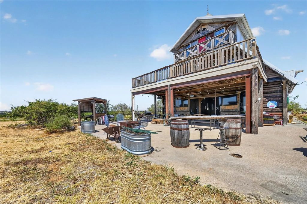 2770 County Road 1125b, Cleburne