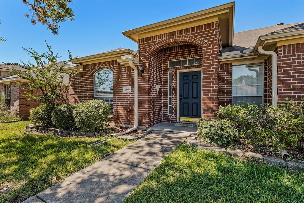 109 N Rolling Meadows Drive, Wylie