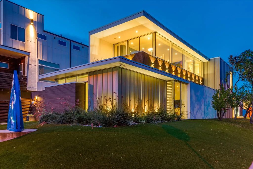 2300 N Carroll Avenue, Dallas