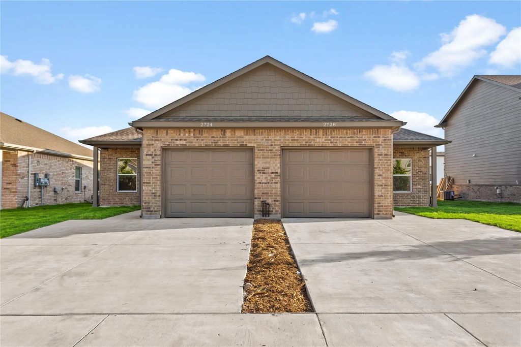 2724 Ginger Court, Sherman