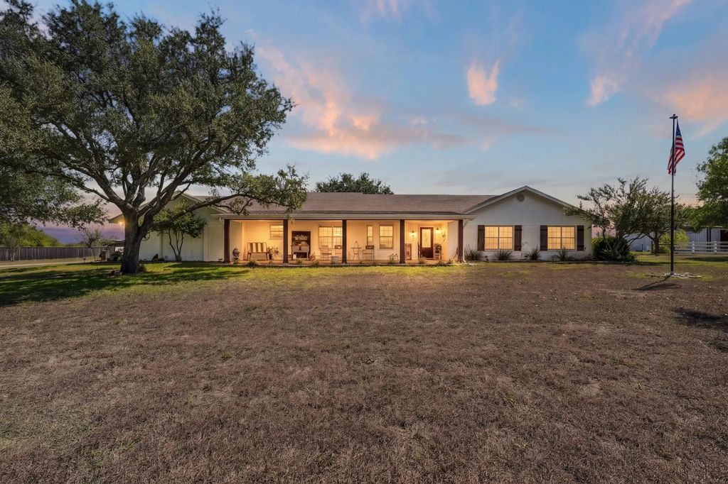 458 Mitchell Road, Lorena