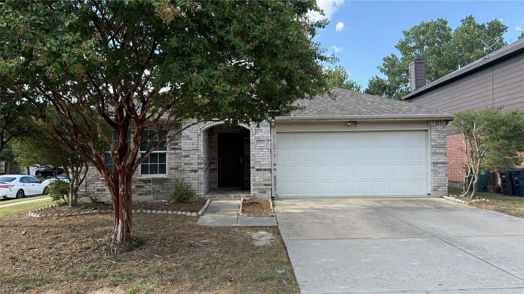 12540 Foxpaw Trail, Fort Worth