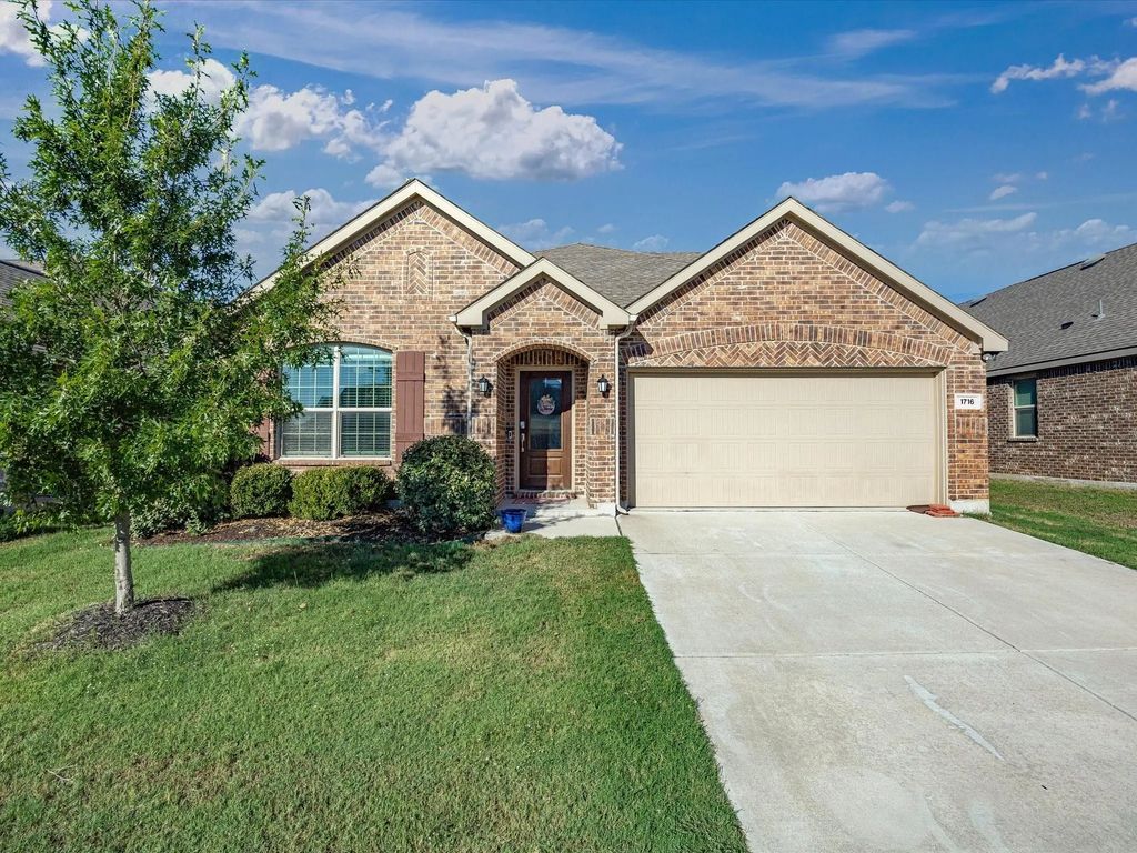 1716 Adams Drive, Little Elm