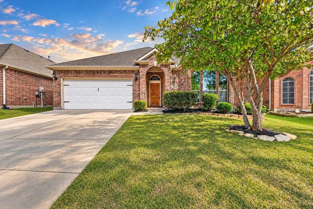 2745 Cedar Ridge Lane, Fort Worth
