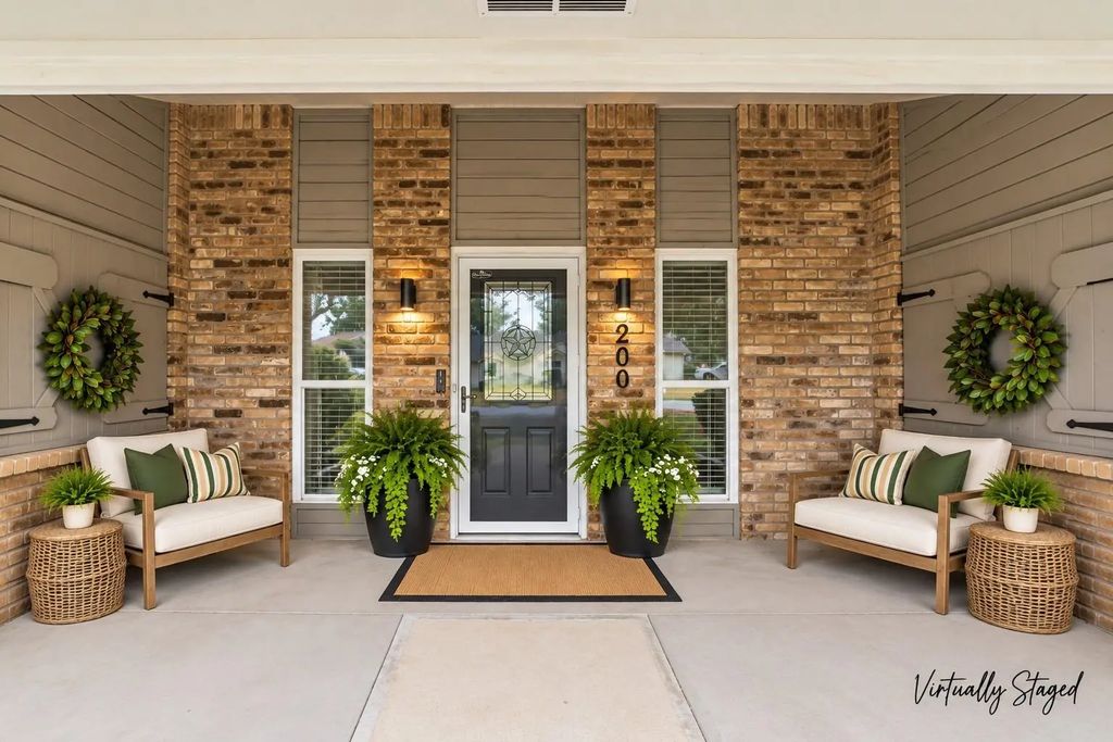 200 Lansford Drive, Benbrook