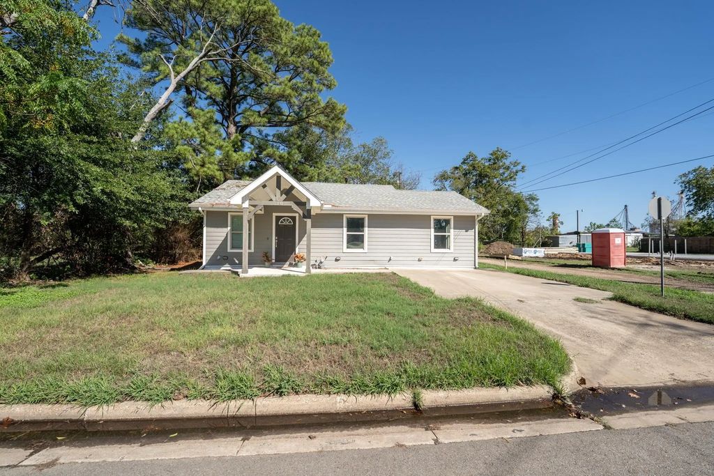 510 Woodlawn Street, Sulphur Springs
