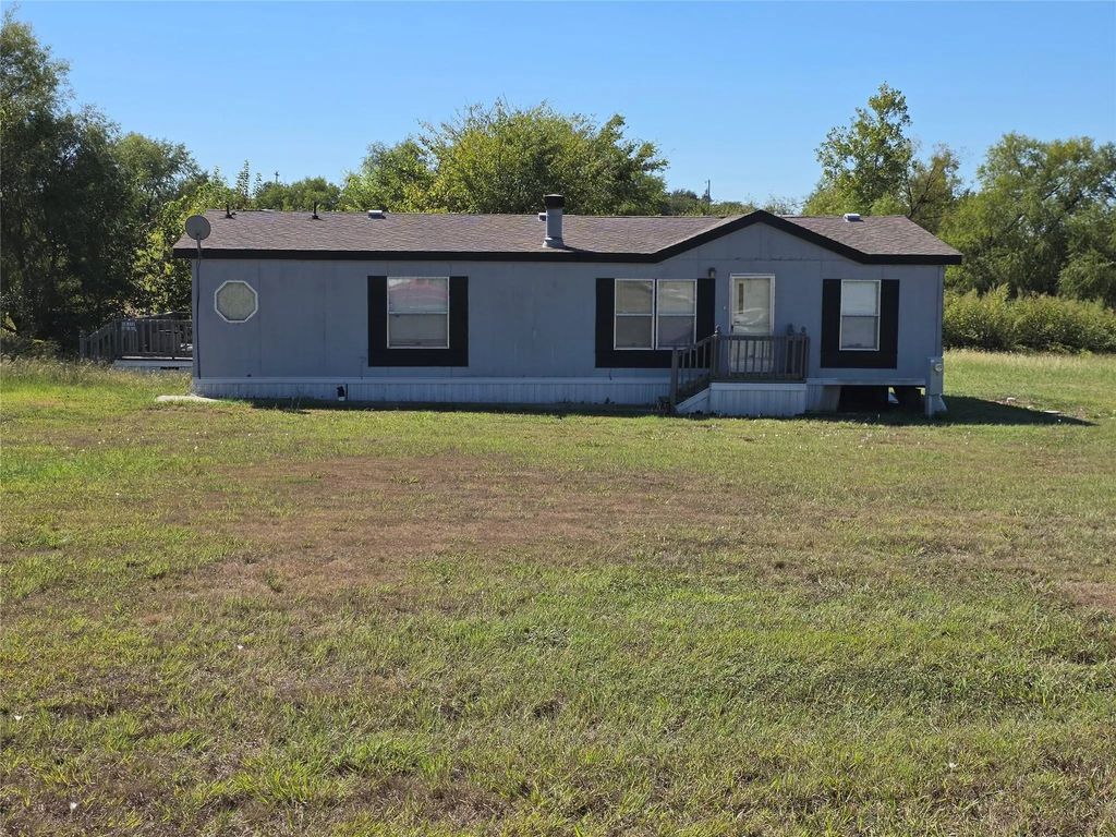 5905 Texas Street, Joshua