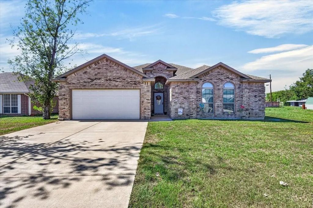 233 Anchor, Gun Barrel City
