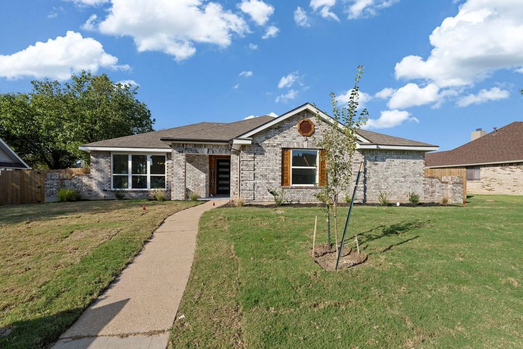920 Worthington Drive, DeSoto