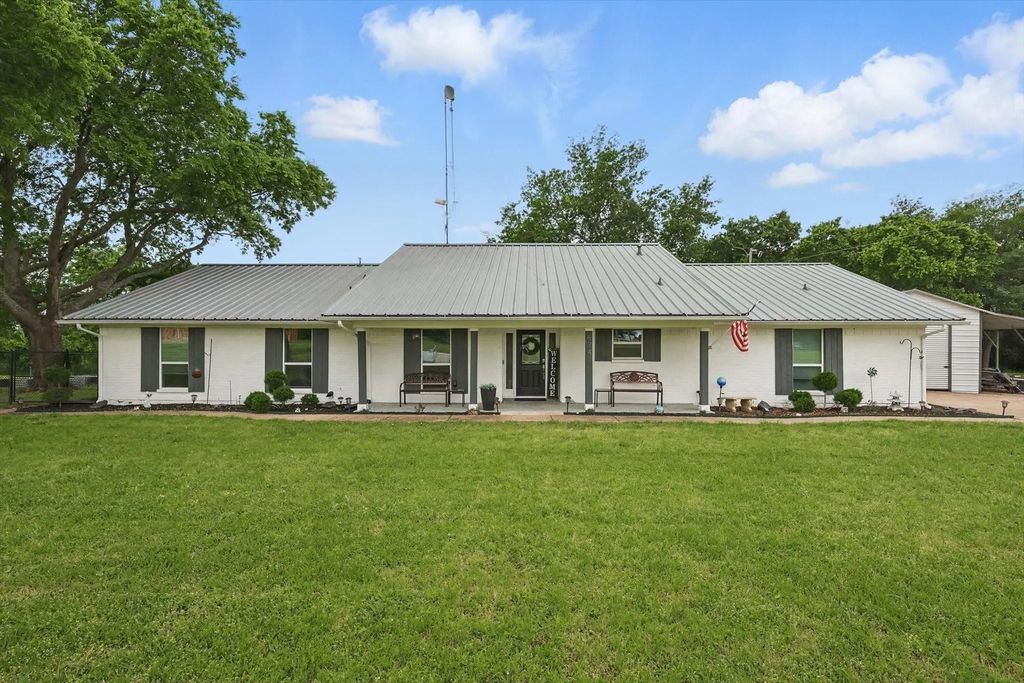 5247 Fm 1569, Farmersville