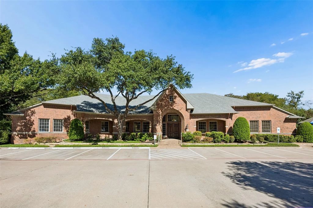 5225 Village Creek Drive 300, Plano