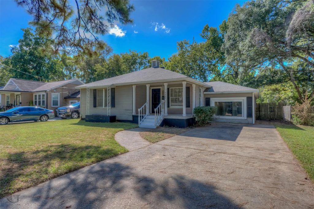 4444 Clingman Drive, Shreveport