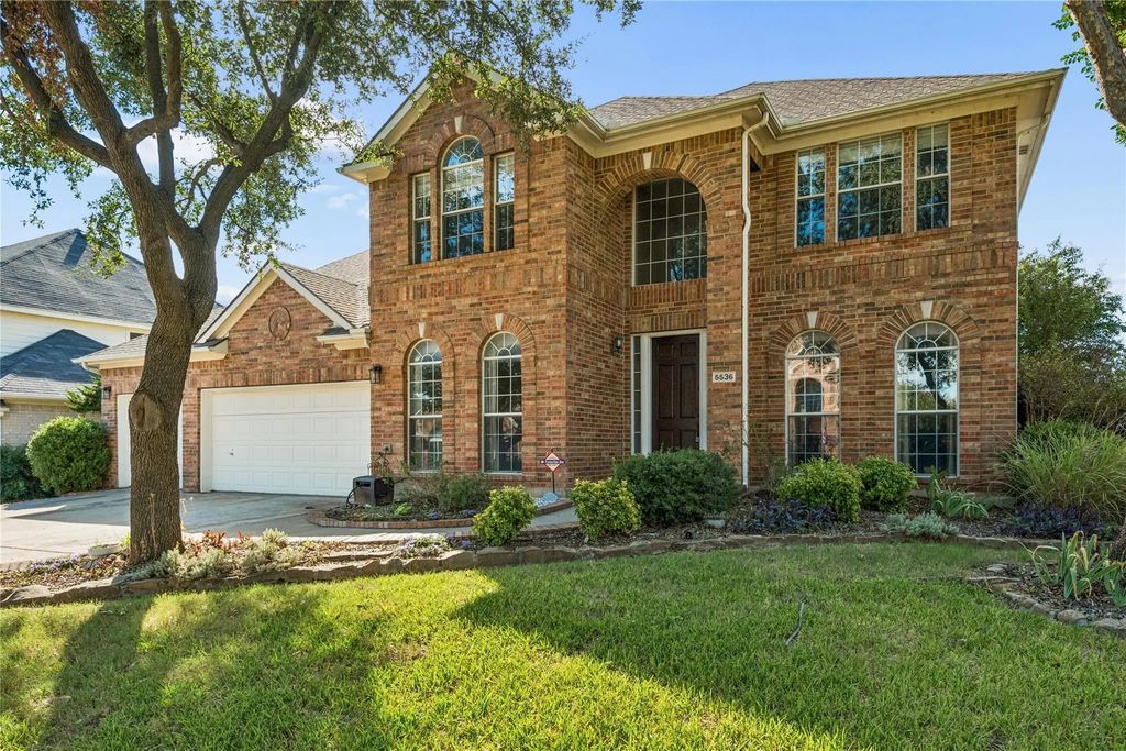 5536 Cranberry Drive, Fort Worth