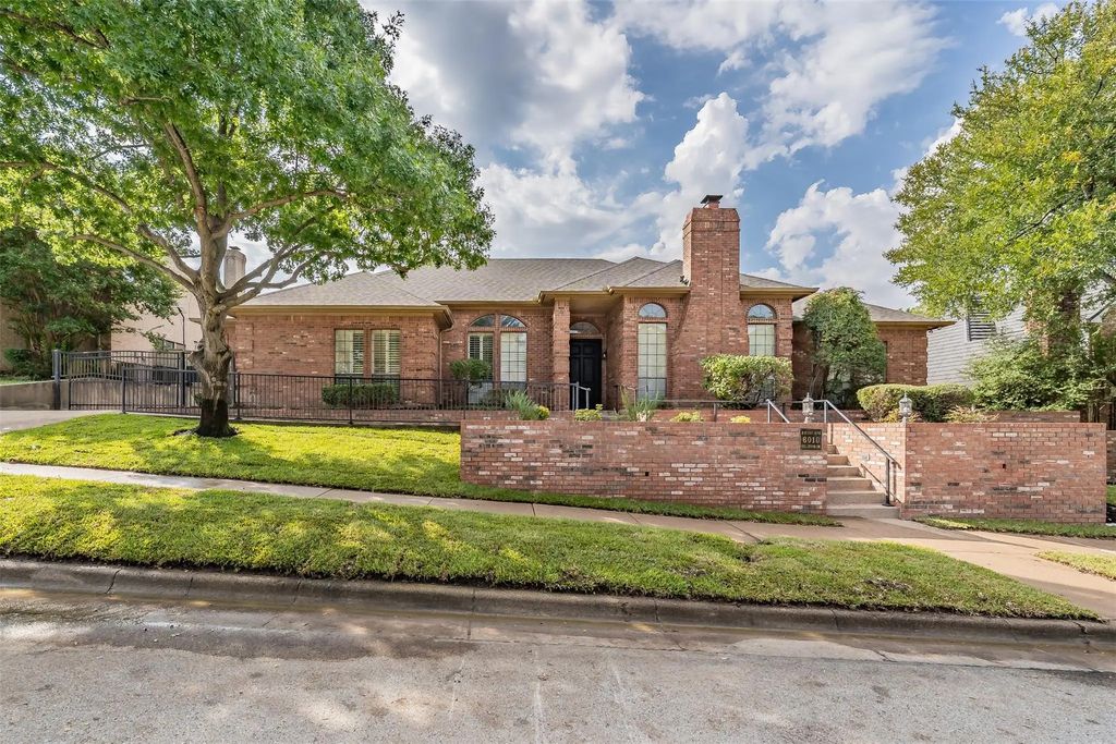 6010 Millwood Drive, Arlington