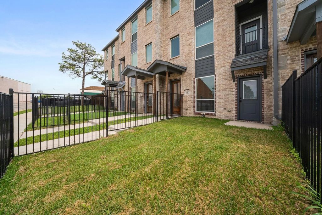 1603 Mignon Drive, Arlington