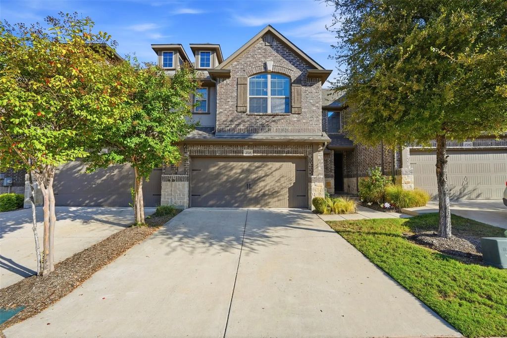 2725 Starburst Drive, Little Elm