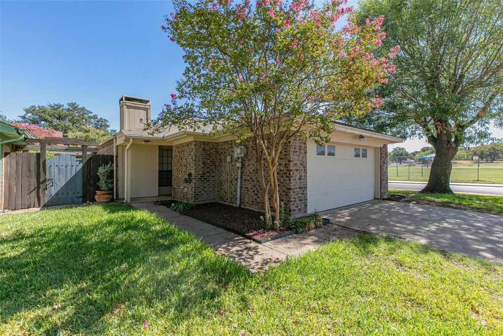 1710 Magnolia Lane, Euless