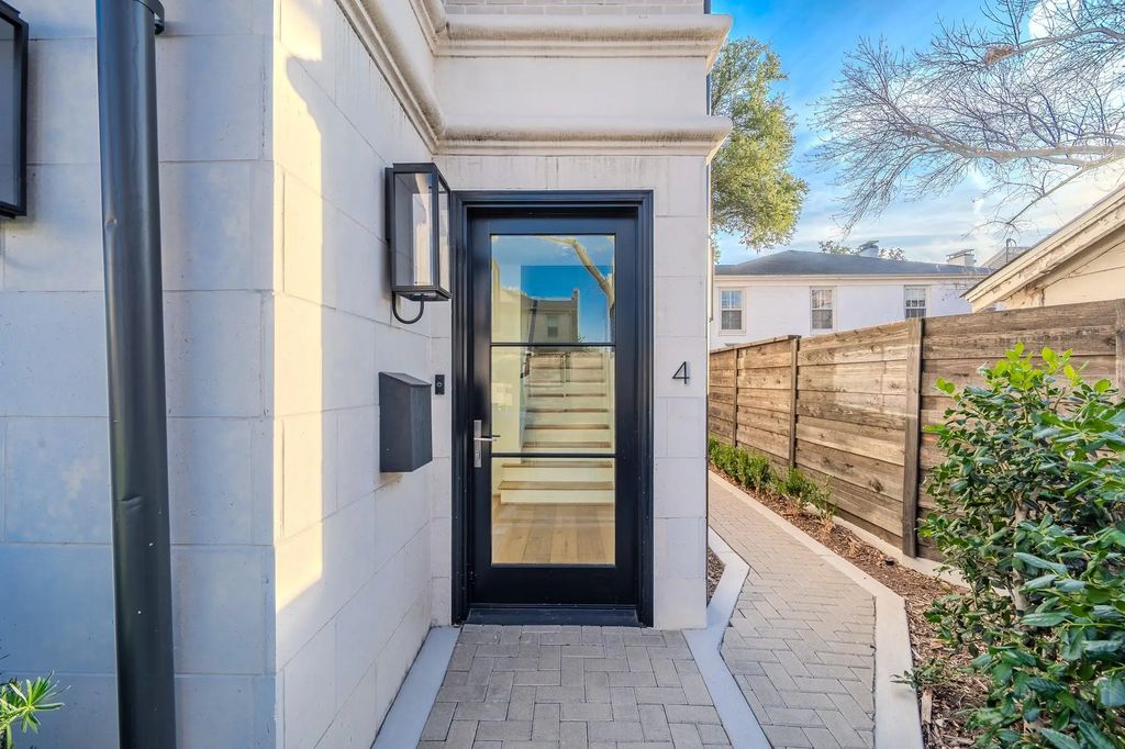 4112 Druid Lane 4, University Park