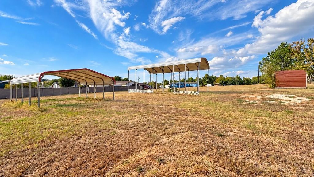 499 Whitefoot, Quitman
