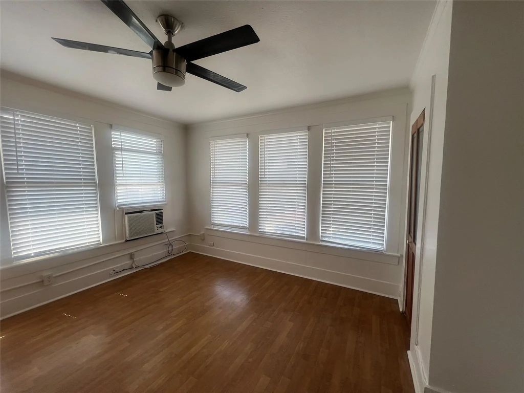 4033 Cole Avenue 5, Dallas