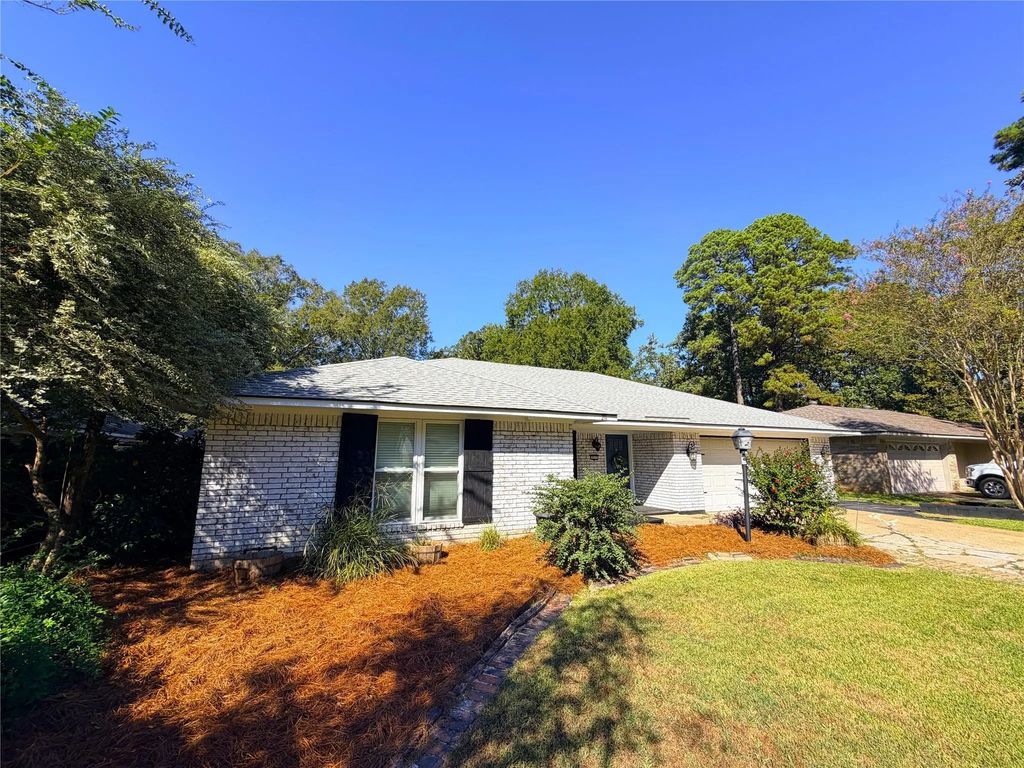 211 Chimney Lane, Haughton