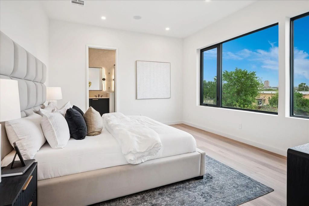 4534 Lake Avenue 104, Dallas