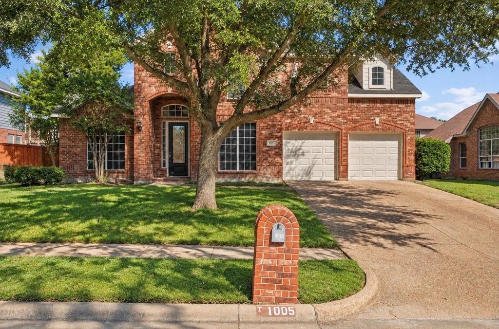 1005 Raspberry Lane, DeSoto