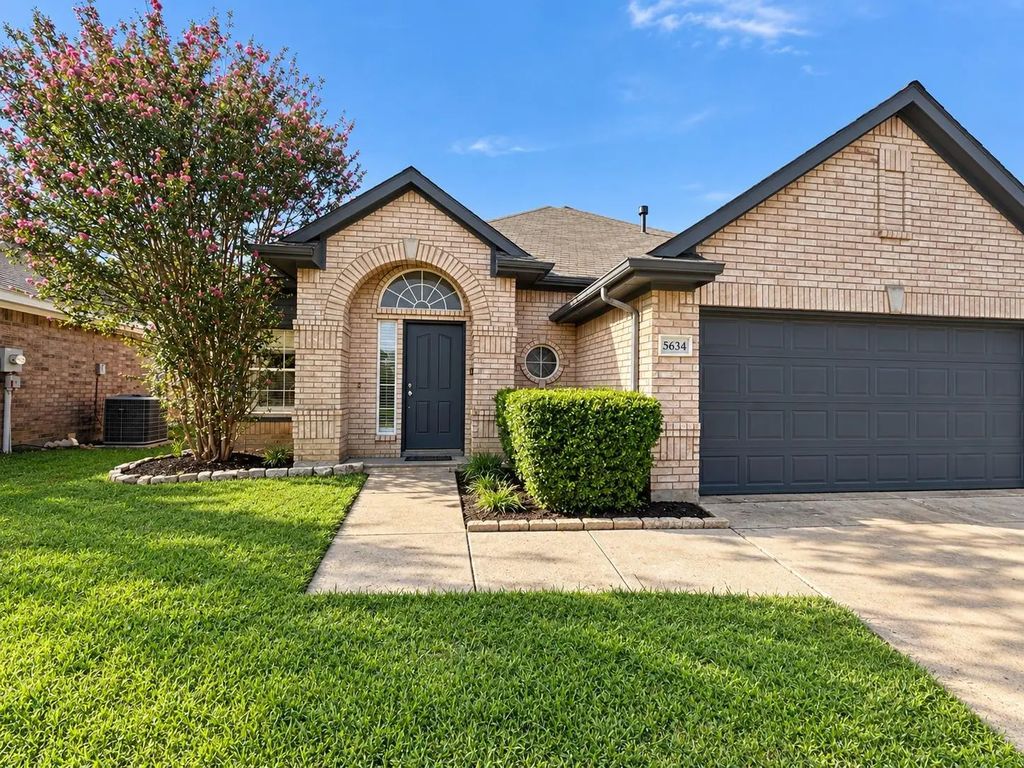 5634 Indian Hill Drive, Arlington