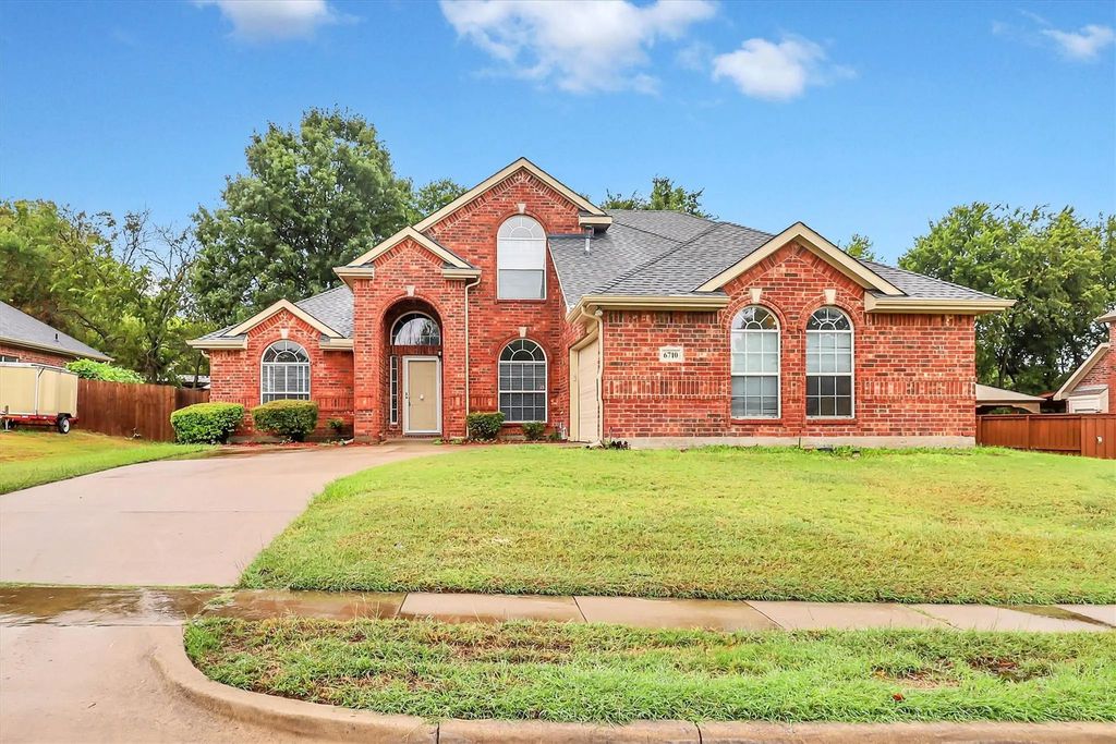 6710 Creek Bend, Rowlett