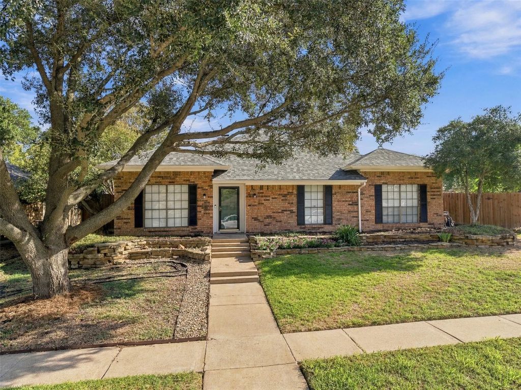 841 Villa Ridge Drive, Garland