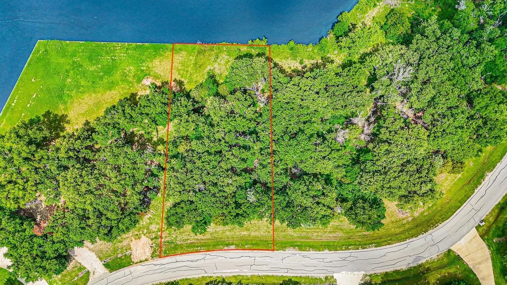 Lot 441 Waters Edge, Corsicana