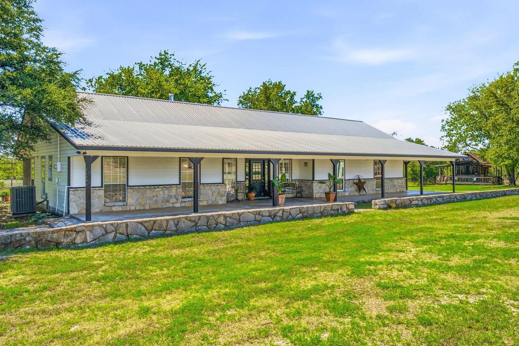 849 County Road 2480, Hico