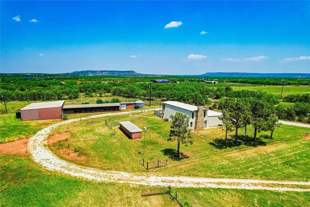 2302 County Road 131, Tuscola