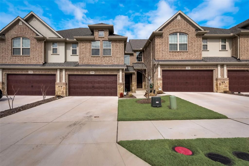 2709 Splendor Drive, Little Elm